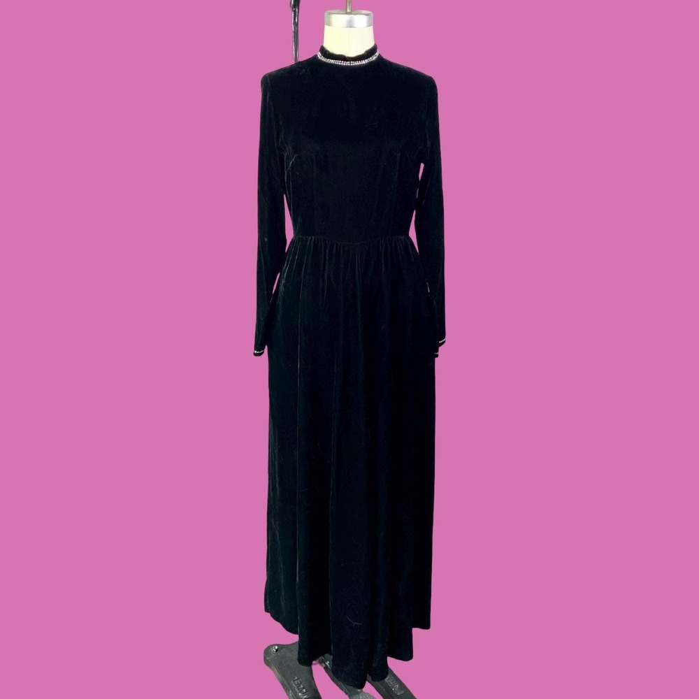 Vintage Whimsigoth Black Velvet Wiggle Rhinestone Mockneck Size 12